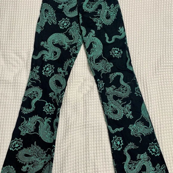 Size extra small, black and mint motel brand dragon pants. - Picture 3 of 9